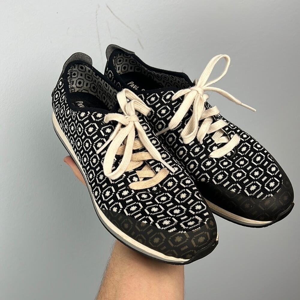 Paul Sperry black & white lace up sneaker size 8.5